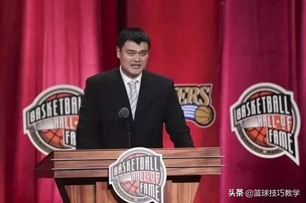 cba为什么不可以打nba(NBA的球星不一定适合CBA，当年的NBA球星，如今连CBA都不要了)