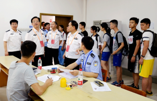 “警校”不香了？广东警官学院招生遇冷，投档低至448分无人问津