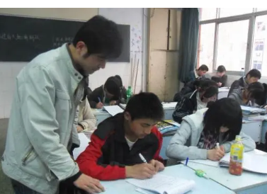 高考试卷出现“神仙字体”，字迹堪比印刷体，让阅卷老师赞叹不已