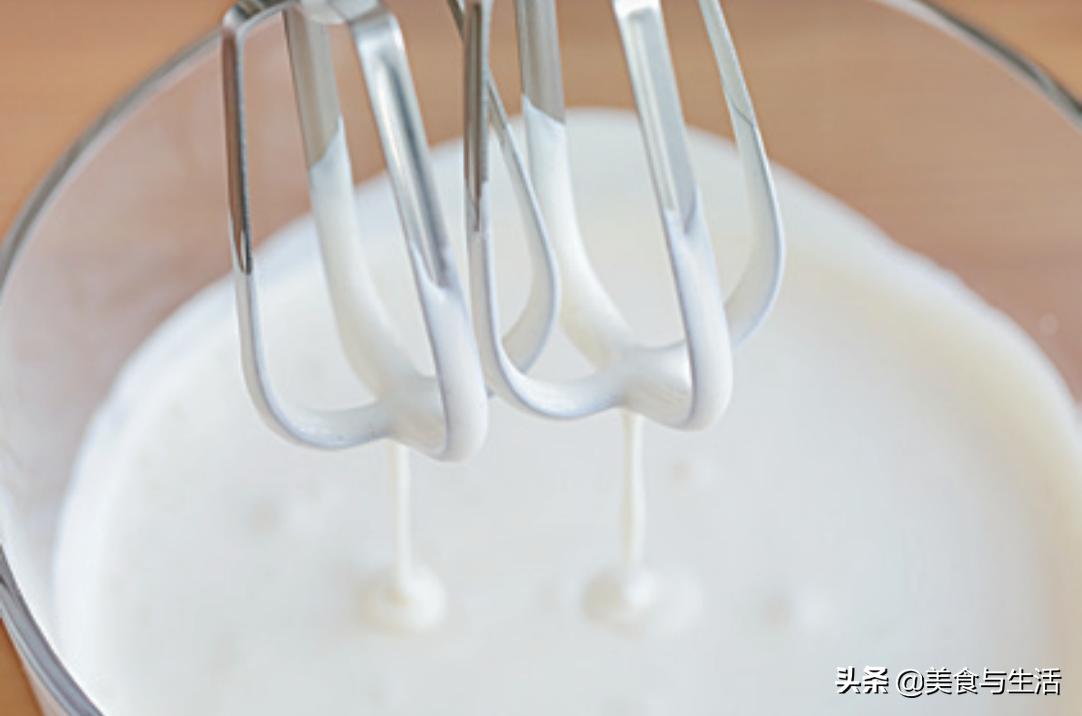 淡奶油怎么打发，可以做蛋糕及奶盖吗？