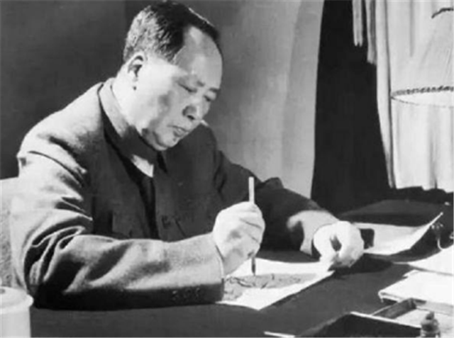 毛主席究竟用什么镇住了10大元帅们？