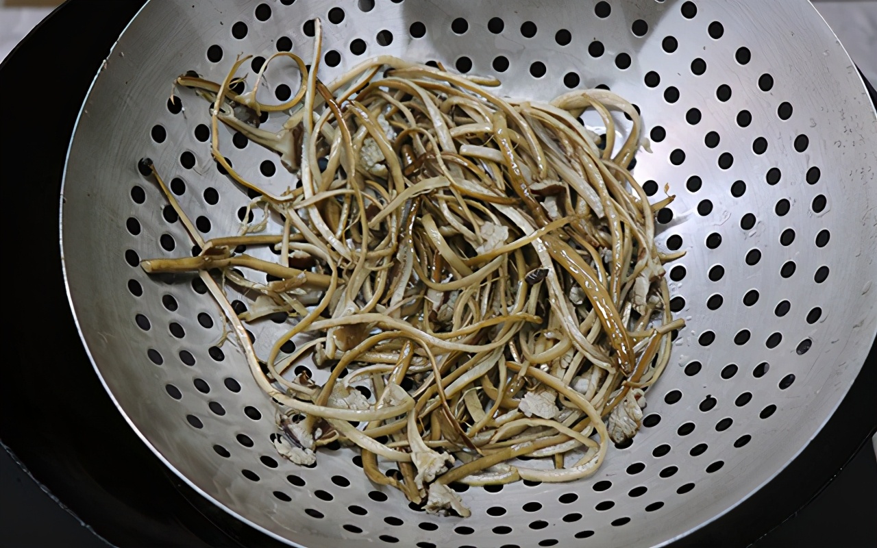 茶树菇炒肉,茶树菇炒肉的做法