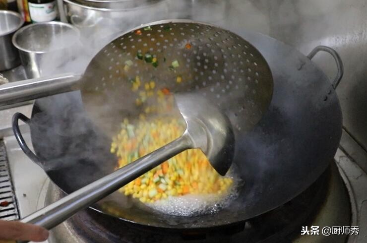 松仁玉米做法視頻,松仁玉米做法視頻教學