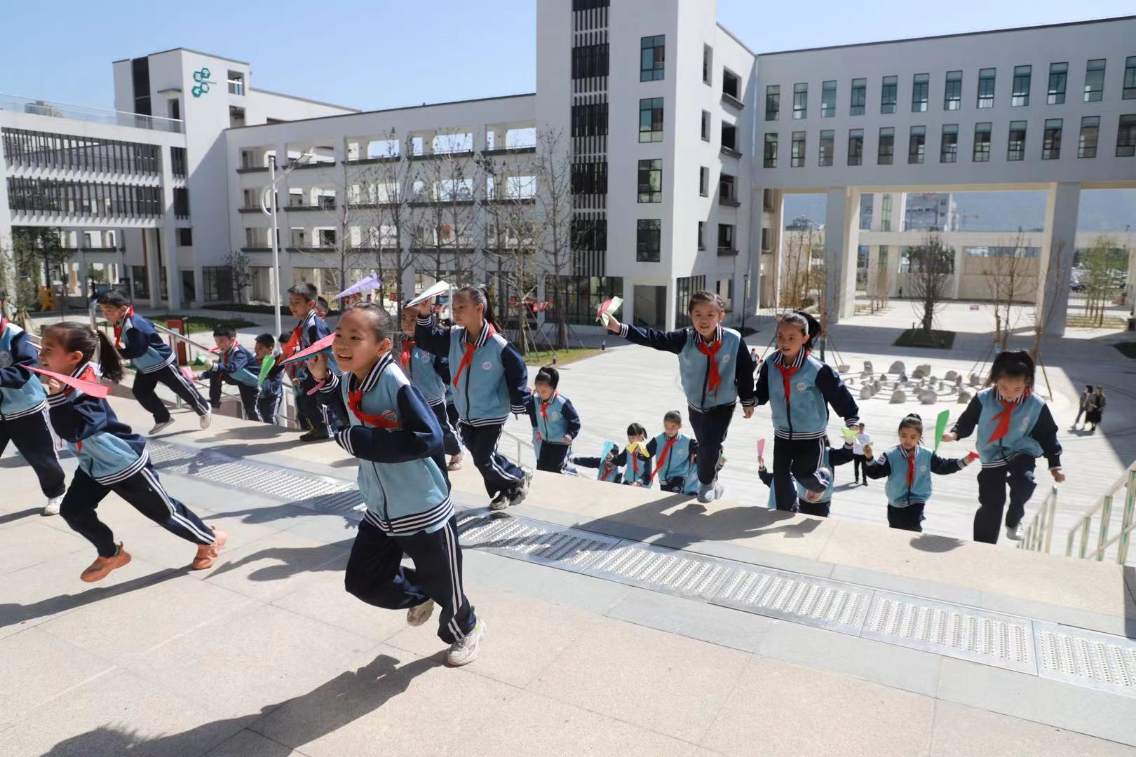 让每一个孩子得到最好的发展——高铁新城实验学校办学纪实