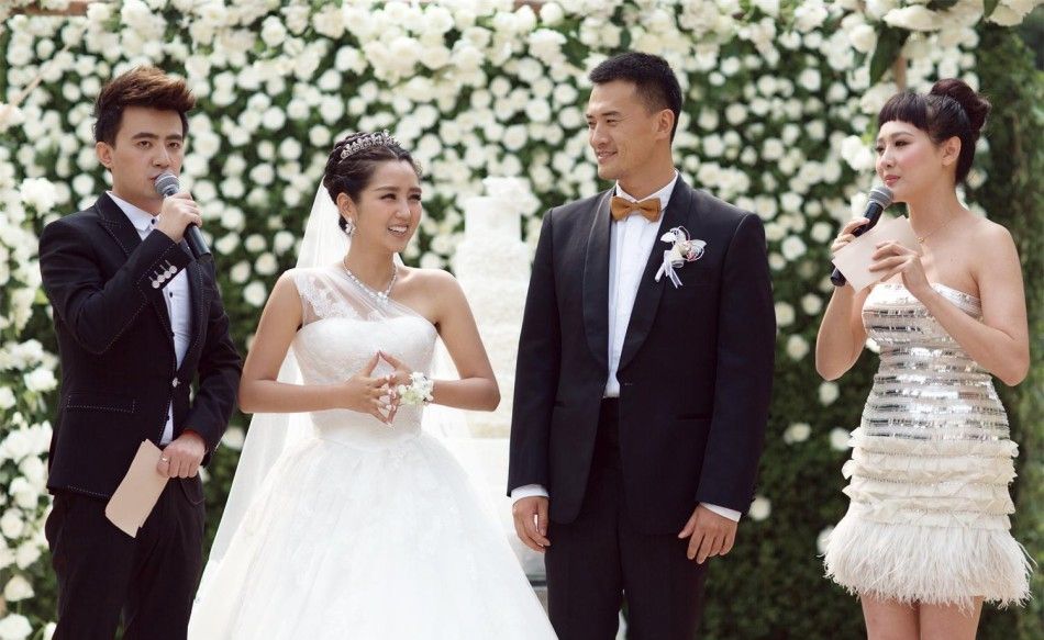 超女何洁的劲爆情史，和释小龙分手后高调嫁人，与前夫互爆黑料