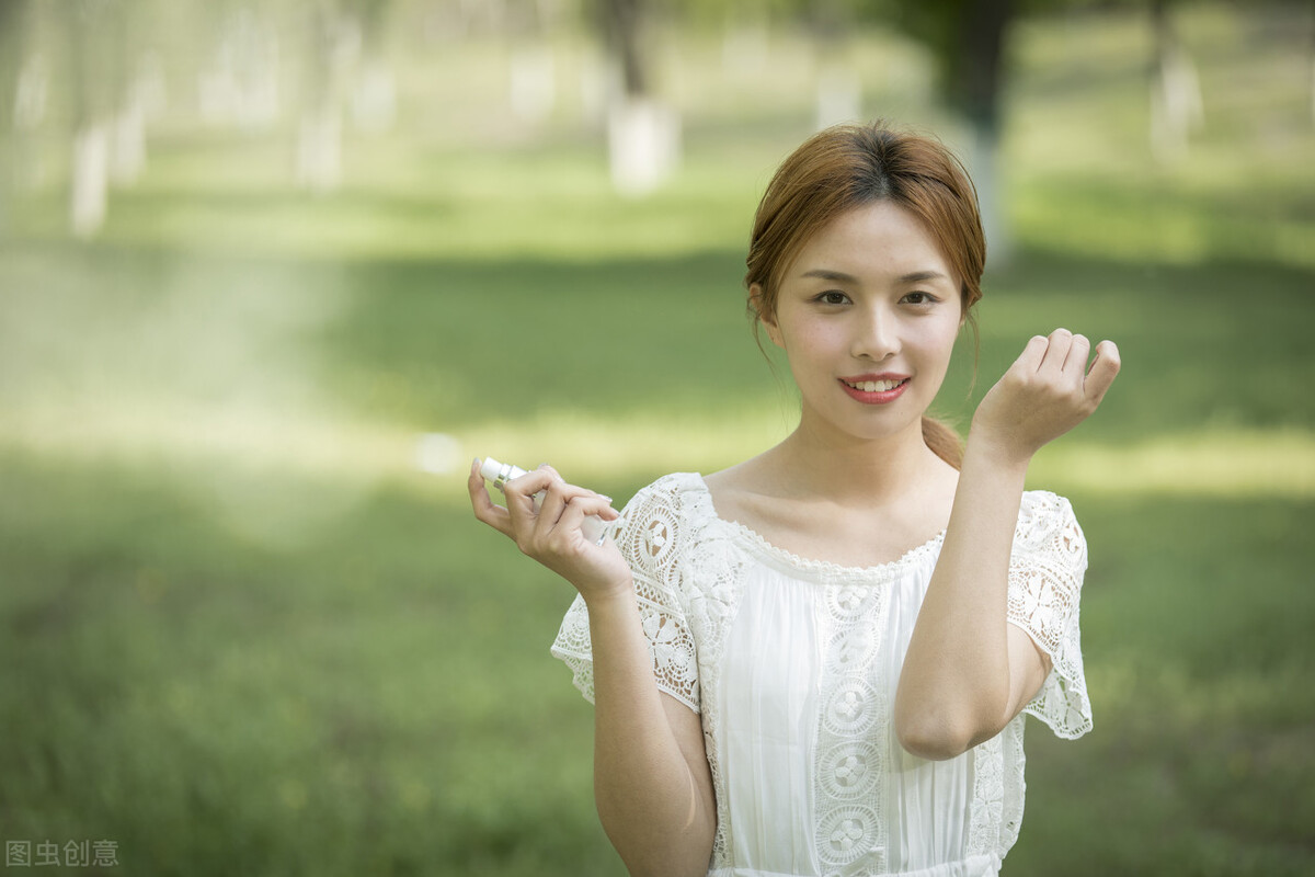 秋季又到使用乳液的季节了，要说乳液首推倩碧小黄油