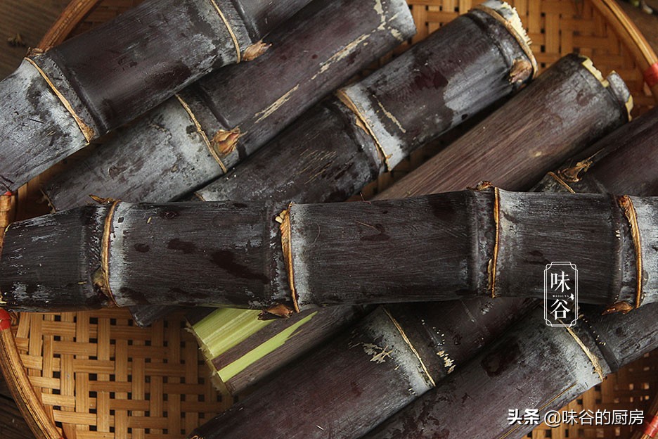 买甘蔗时，别傻傻只会挑粗的，记住4点，甘蔗鲜甜多汁，真实用
