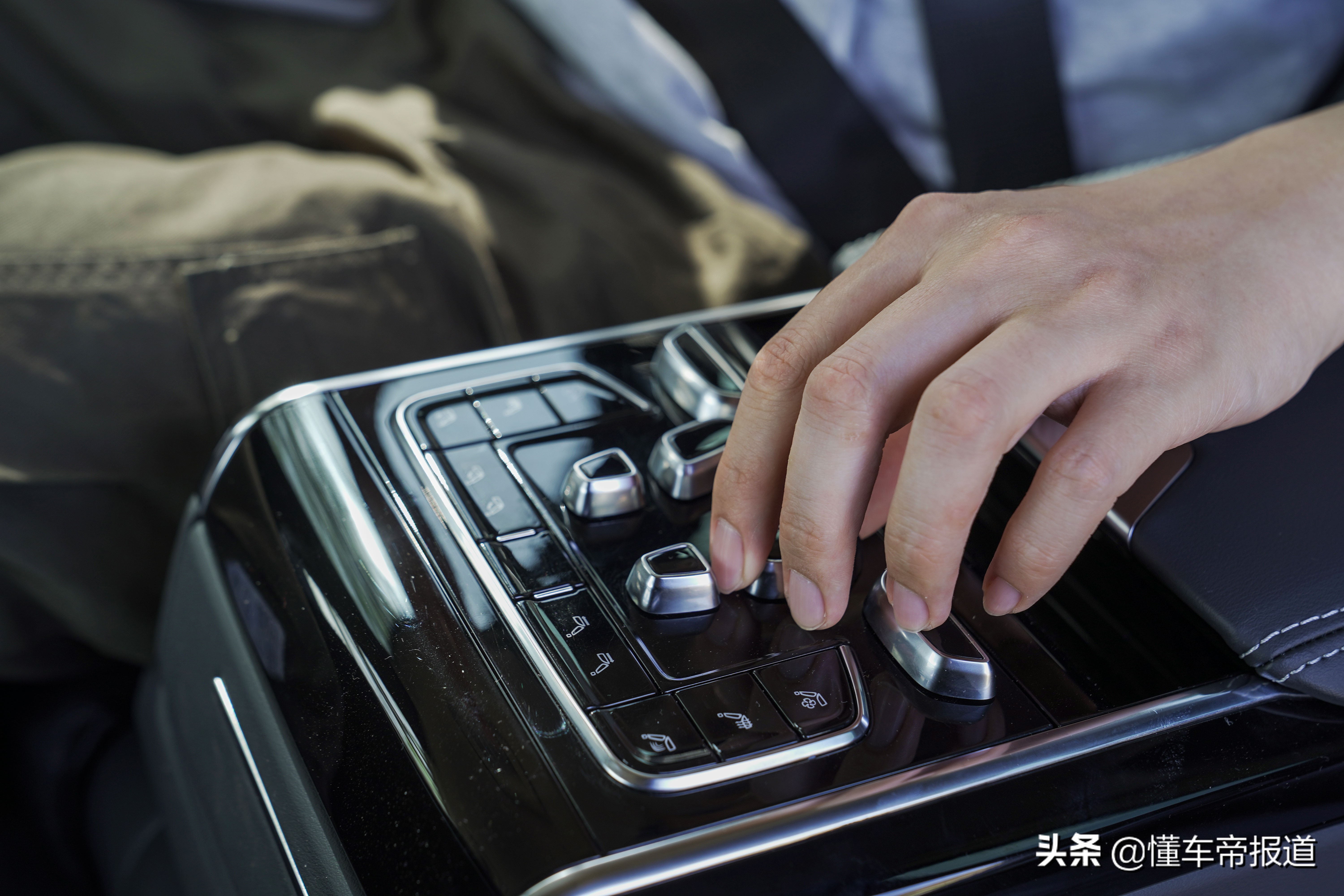 新车｜试驾红旗H9 3.0升V6版，不谈情怀它是一辆好车吗？