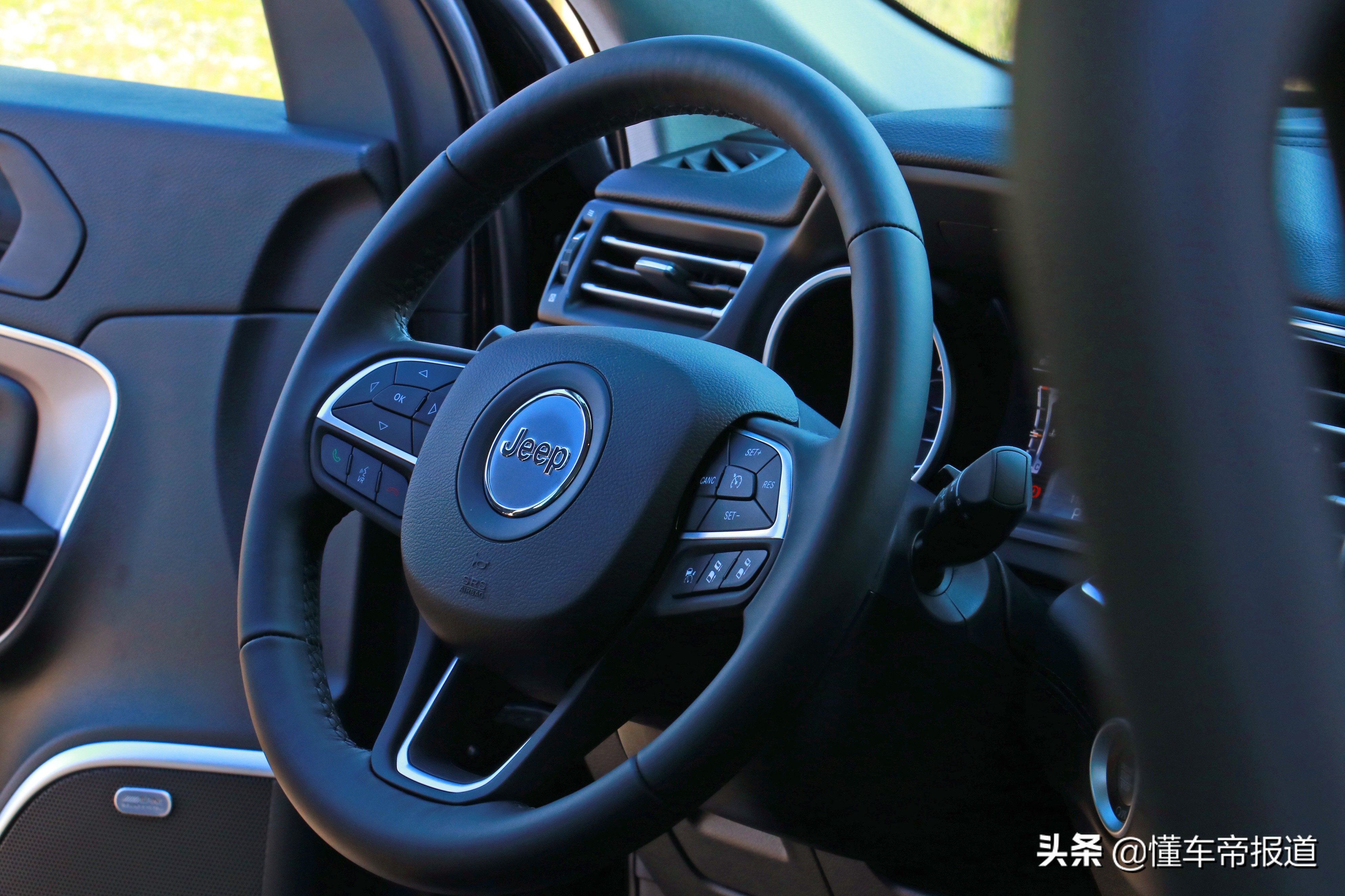 新车｜实力均衡，质感舒适！试驾新款Jeep大指挥官