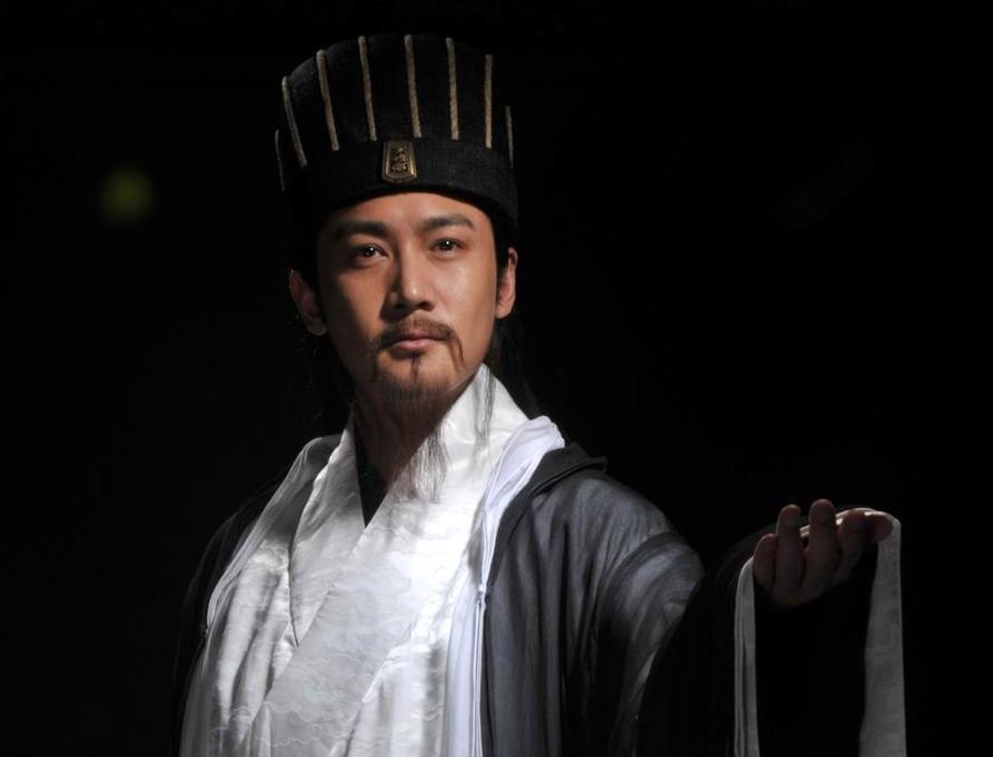 三国十大谋士军事排行榜：诸葛亮难进前五，周瑜挤进前三