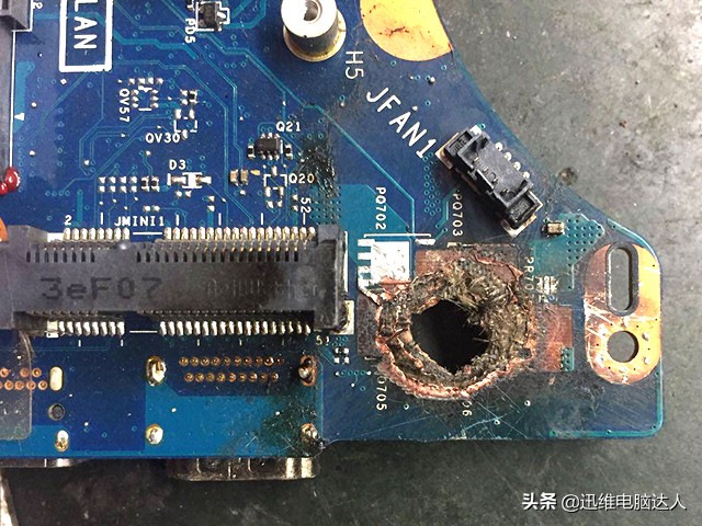 外星人ALIENWARE 17奇葩通病，烧这么大个洞都能修开机，大开眼界