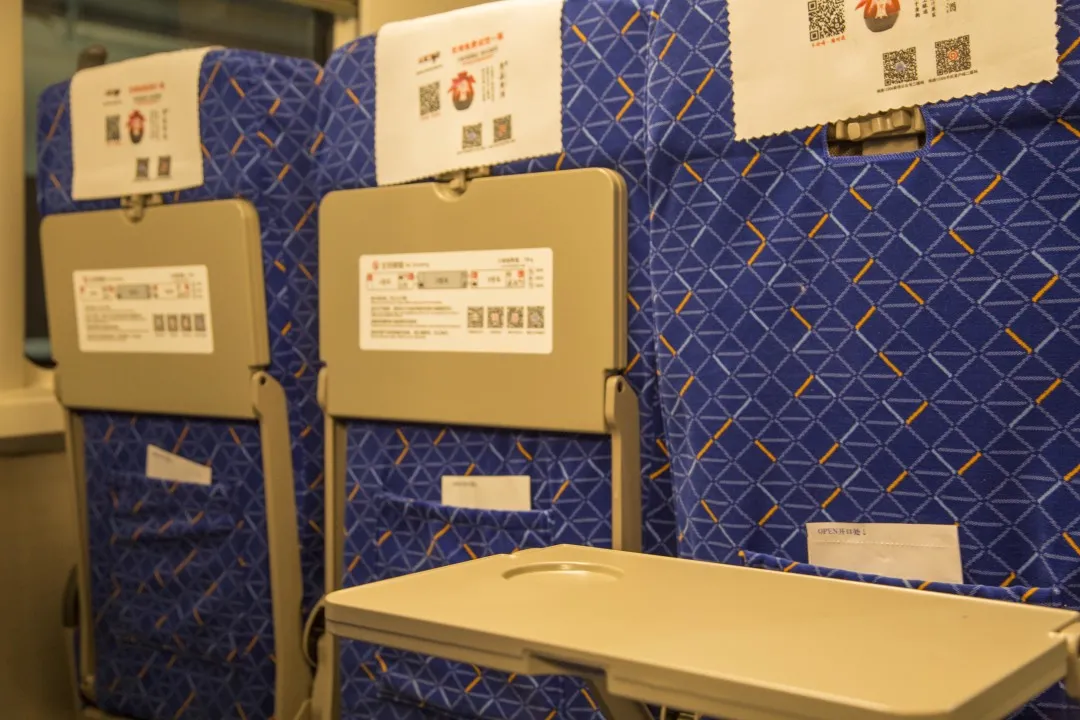 动车上的小桌板,挂钩等各种设施你真的会用吗?最全科普来了!