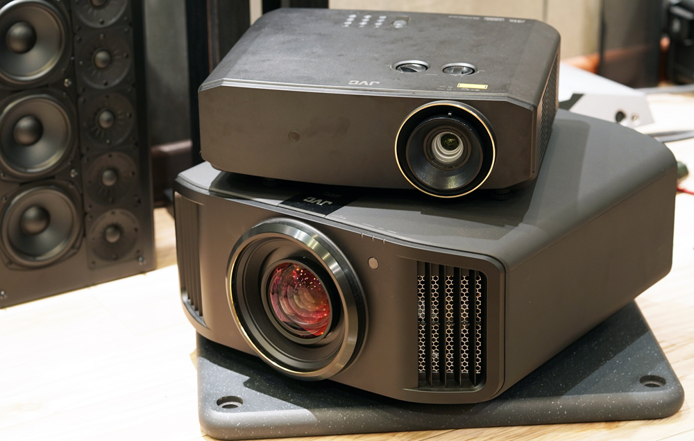 1975年，JVC推出世界首台VHS家用录像机。