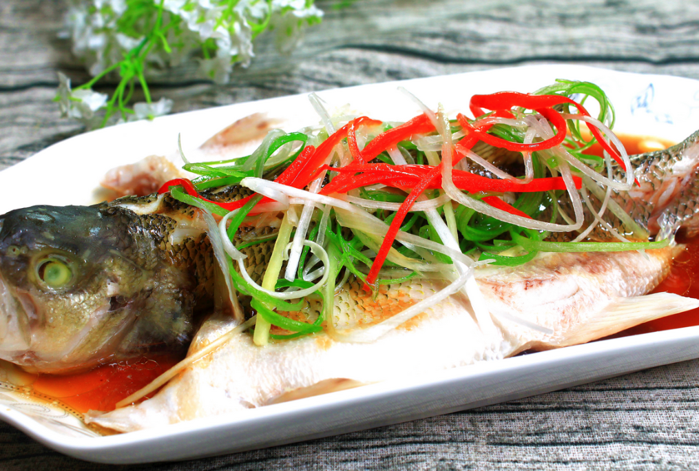 国庆节将至,分享3种鲈鱼的做法,简单易学,招待客人很受欢迎 - 餐饮