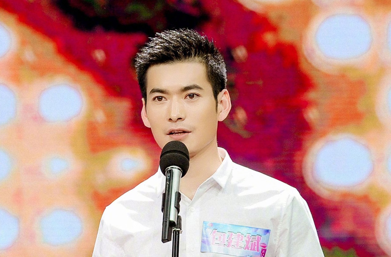 网红烧饼帅哥曝近况！12年前因似金城武走红，现生意惨淡育有俩娃