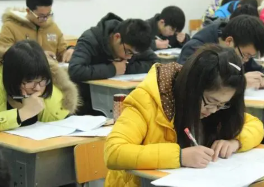 我国“考试难度”排行榜，高考只能排第三，榜首令很多同学头疼