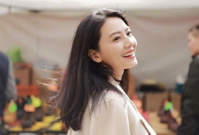 皮肤“不欢迎”4种食物，常吃或加重皱纹，希望没有你爱吃的