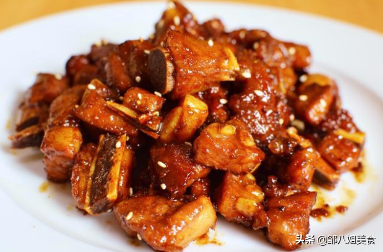 做糖醋排骨，掌握好三个步骤，排骨又好看又好吃，颜色红亮味道香