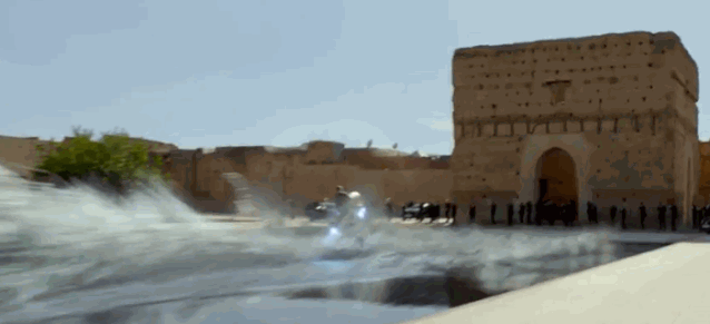 每周一部世纪大片，这个六月干脆住电影院得了