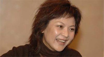 高峰为什么没去02世界杯(让那英苦恋10年未婚生子、却劈腿打人还吸毒，前国脚高峰现状如何)