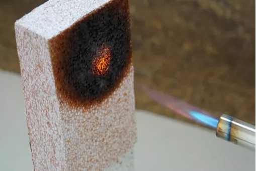 为实现碳中和进一步限禁发泡聚苯乙烯材料在建筑领域的应用