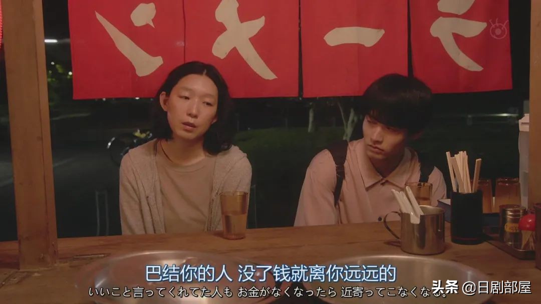 楚楚伟和纳米天使与爱情者的爱合作。