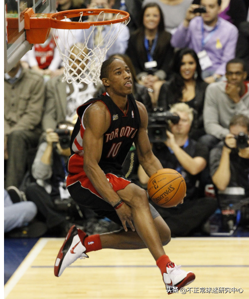 为什么穷人孩子都想进入nba(贫民窟走出的NBA孝子，患有抑郁症的北境之王，这是德罗赞的故事)