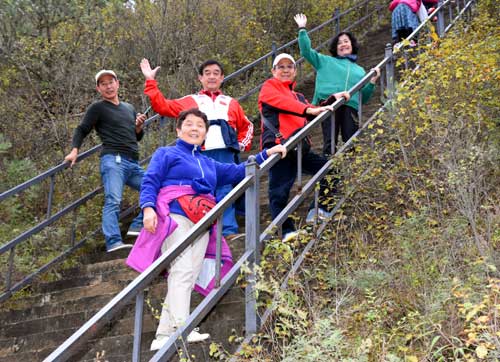 陕西旅游：甘泉雨岔大峡谷及周边行（图）