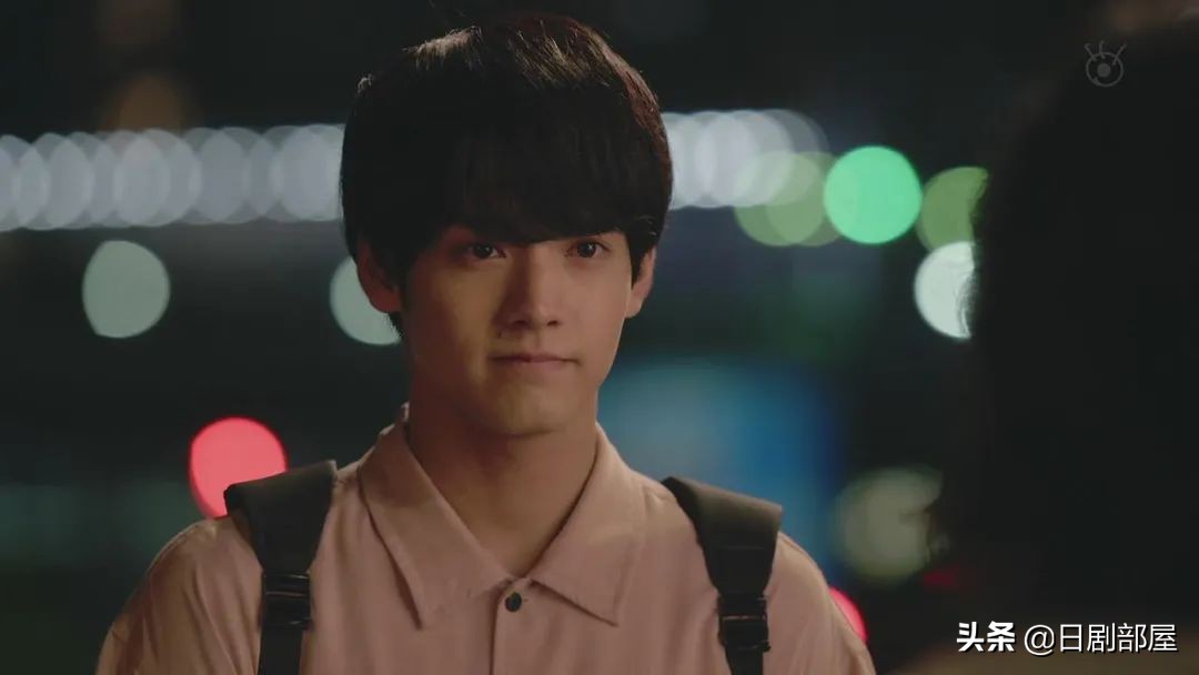 楚楚伟和纳米天使与爱情者的爱合作。