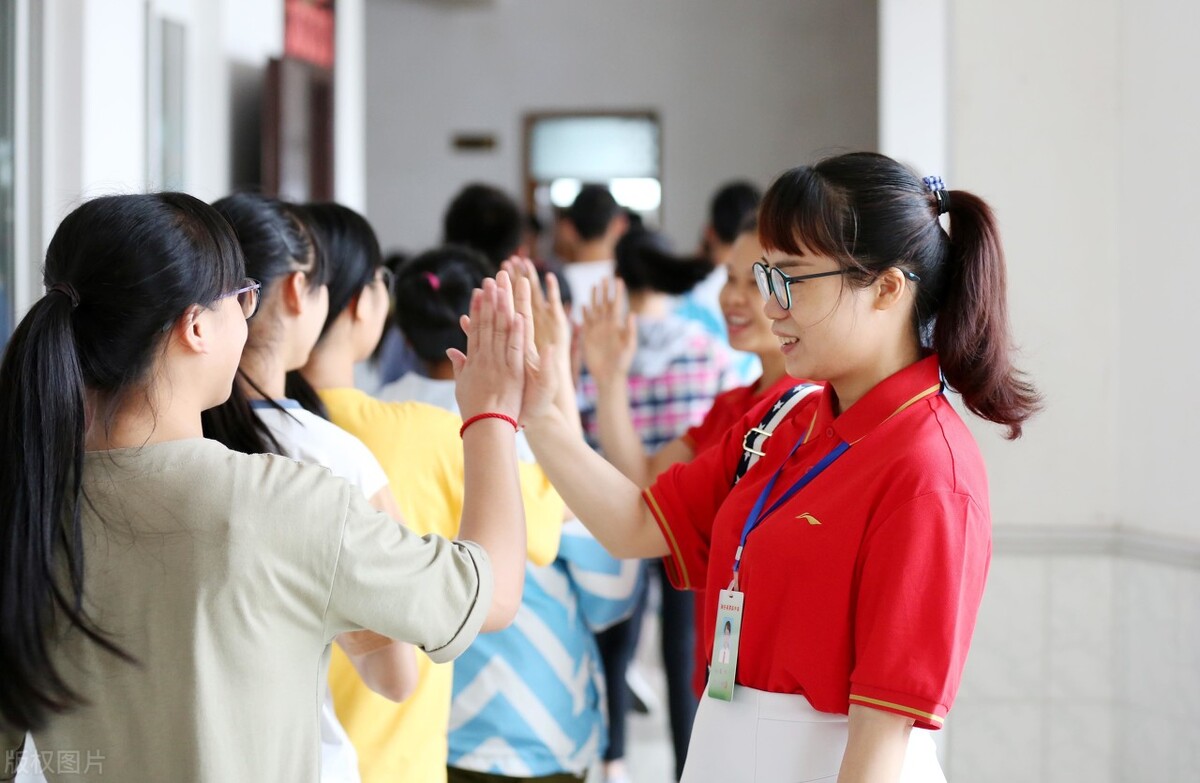 延长老师和学生的在校时间，可能引发新的问题，家长需要注意