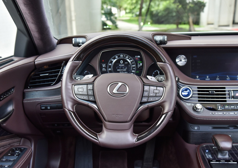 87万提了辆雷克萨斯LS，开8750公里后，车主想说句心里话