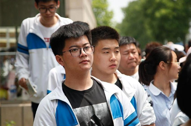 2021高考报志愿，400多分就能录取的4所师范类院校，考生可以参考