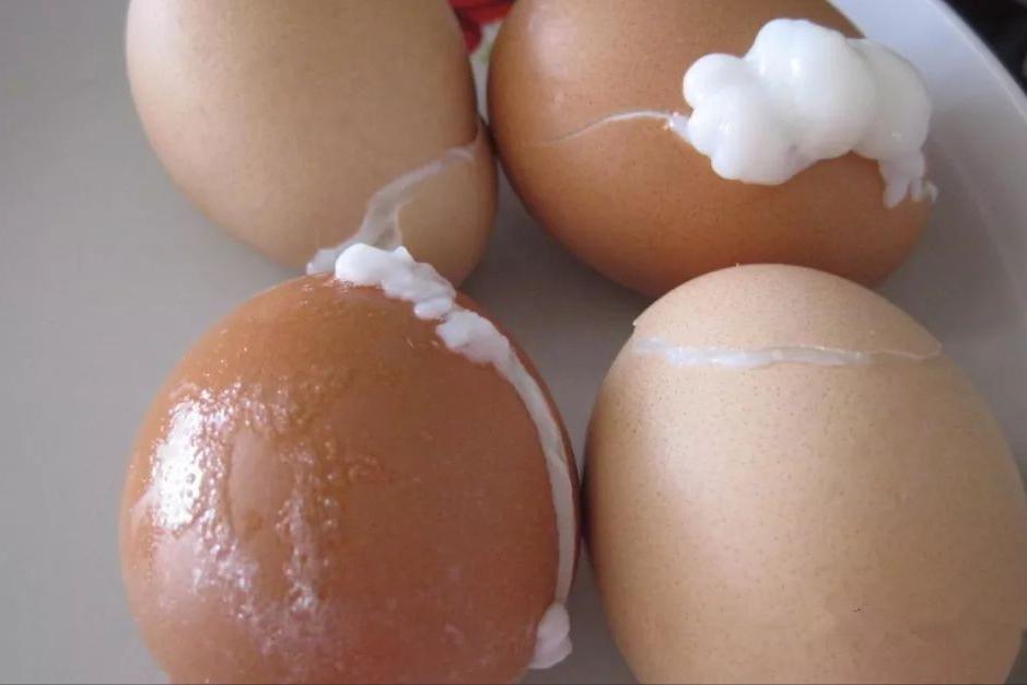 鸡蛋冷水煮10分钟熟了吗？（煮鸡蛋热水下锅，还是冷水下锅？）-第5张图片