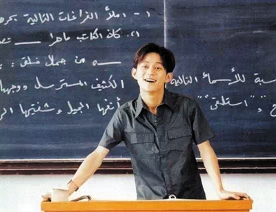 张杰入职上海大学，两年前就有消息爆出！明星做老师的何止他一人