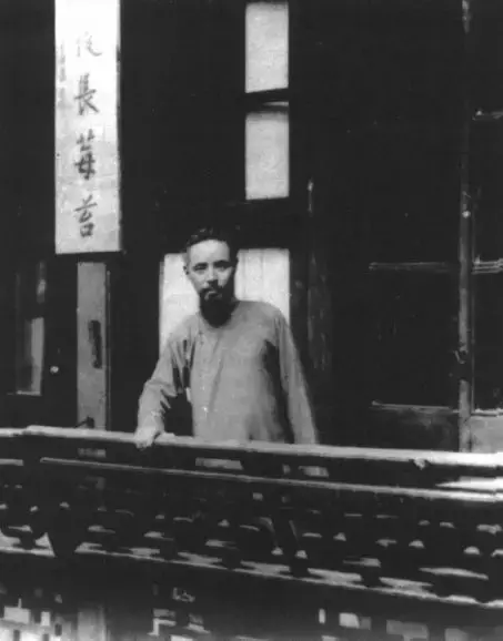 丰子恺自述：涂鸦启蒙、逃学写生，从旧式少爷到漫画鼻祖的诞生