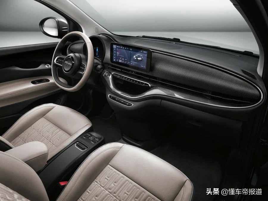 意大利国民“神车”再进化，菲亚特500e新车解析