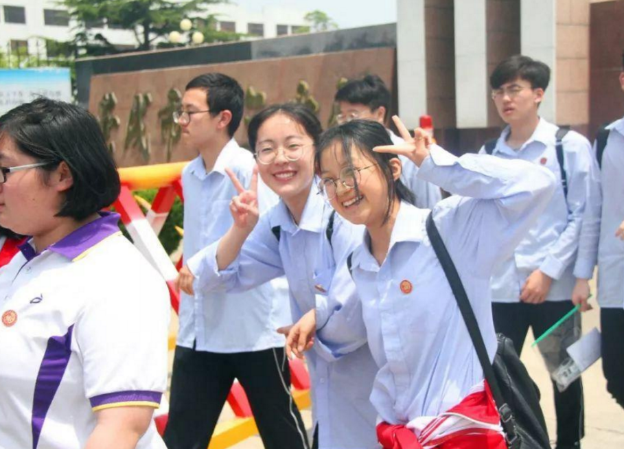 你知道高考为什么可以提前30分钟交卷吗？班主任说出其中缘由