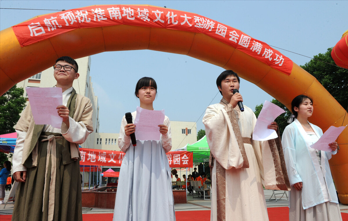 大学期间很有面子的班干部，既锻炼能力又大权在握，学生不要错过