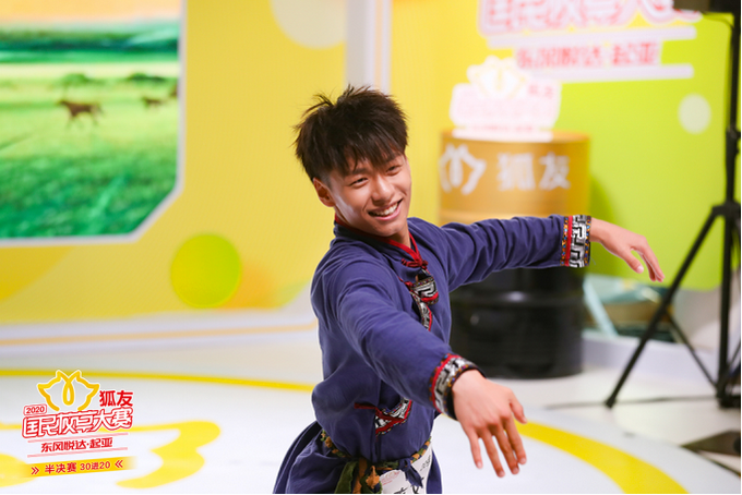 “2020狐友国民校草大赛”决出20强“金牌经纪人”霍汶希任评委大赞选手“上镜都很好看”