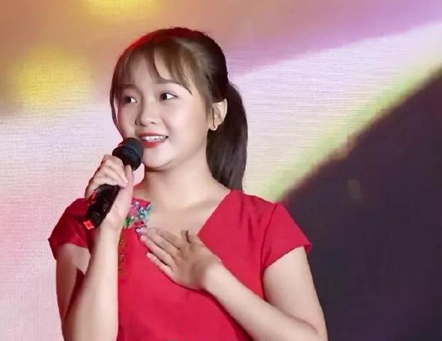 假唱风波、被怼老气？20岁林妙可依然拍戏上央视，悄悄活成大赢家