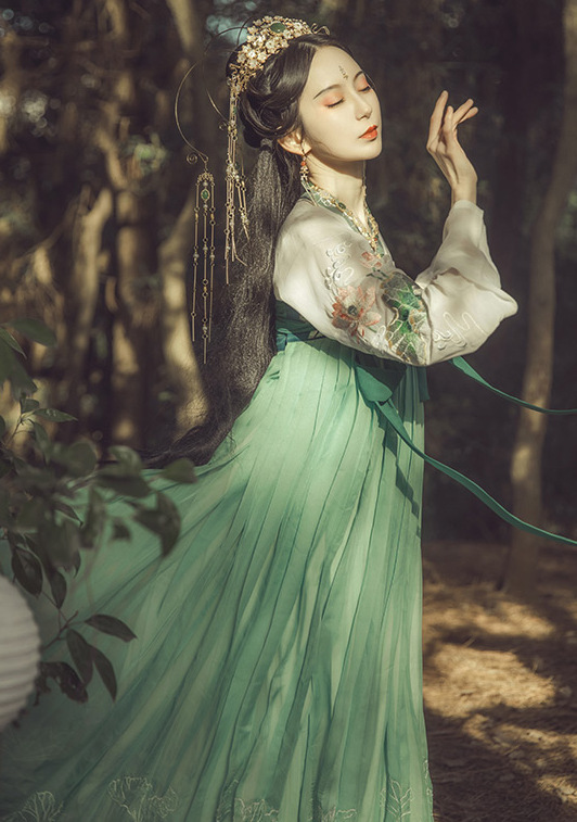 2021年的“汉服秀”你希望看到哪些汉服品牌？明华堂呼声最高