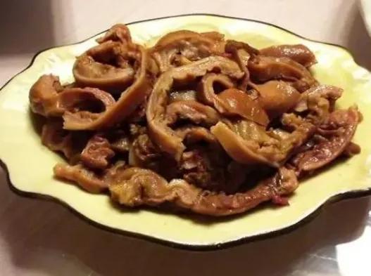 驴板肠怎么做好吃（卤煮驴板肠这样安排味道超赞）