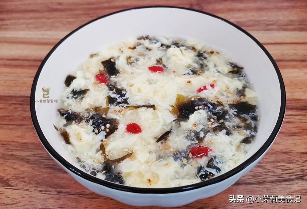 家常蛋花汤制作方法：简单几步教你做出嫩滑美味的鸡蛋汤