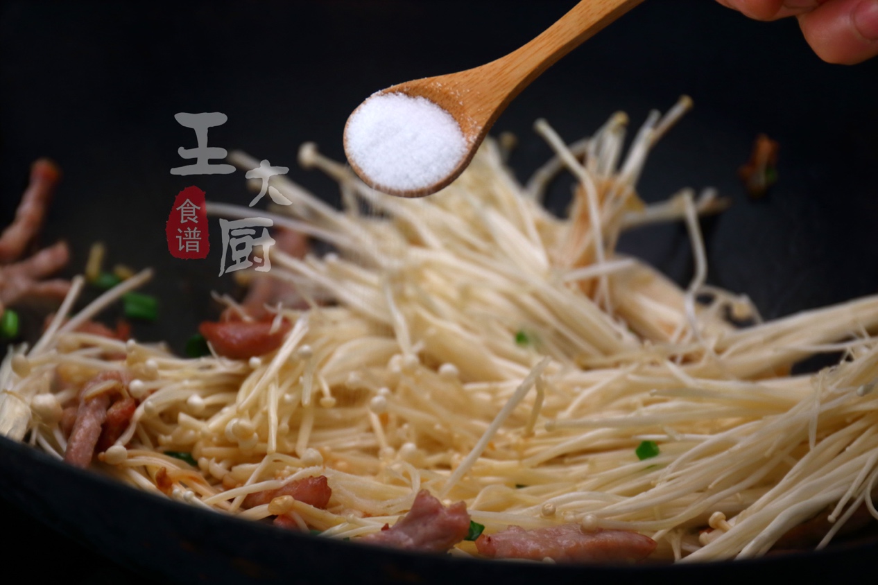 金針菇炒肉絲,金針菇炒肉絲怎么做