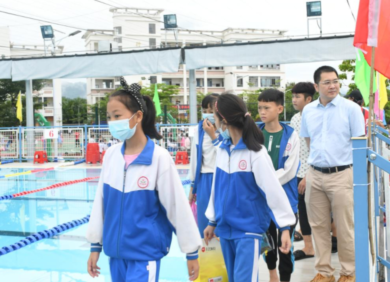 学霸云集！海南这4所重点高中，直通985大门，榜首人气很高