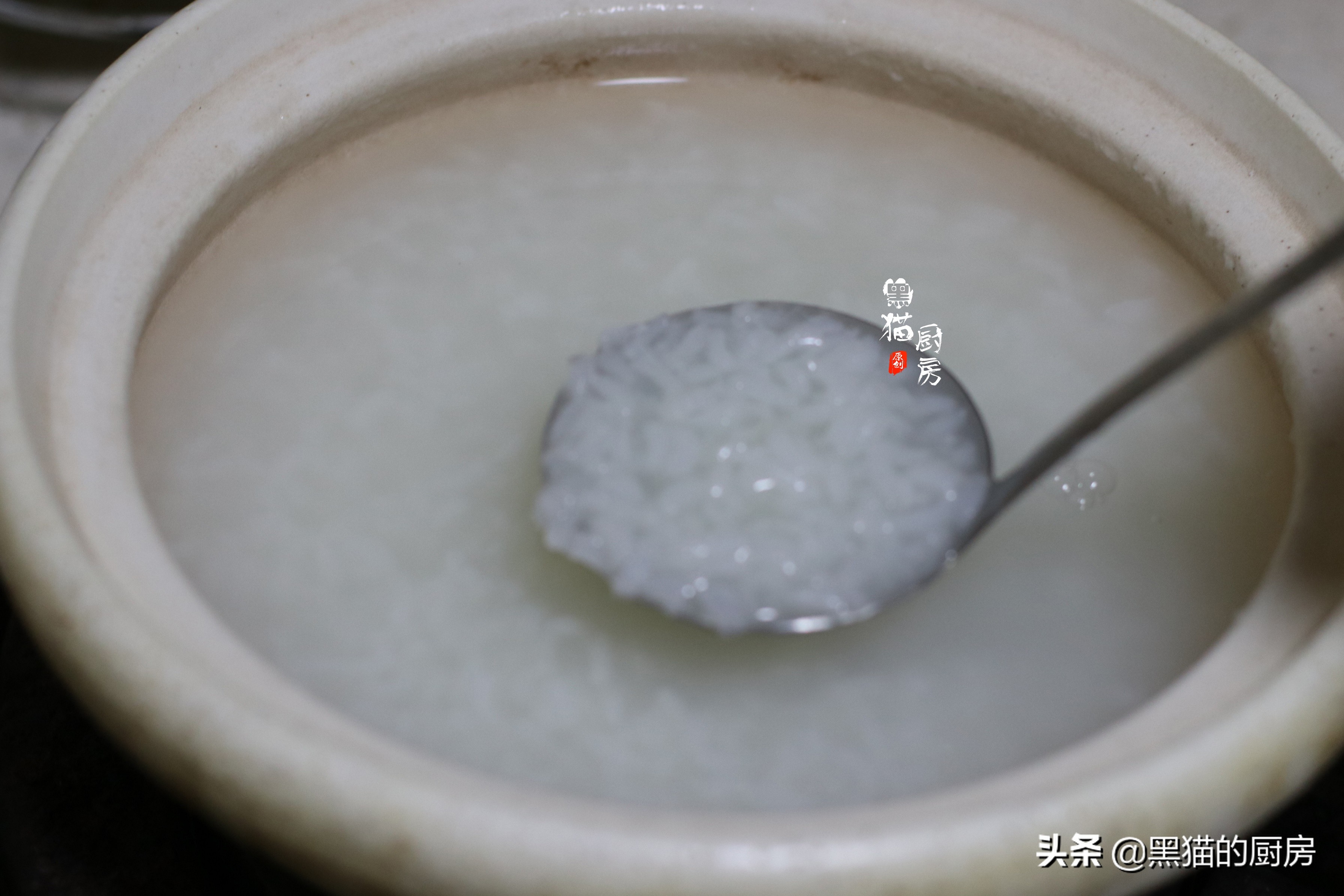 这食材个头越大越贵，几十元到千元不等，广东人最喜欢用它来熬粥