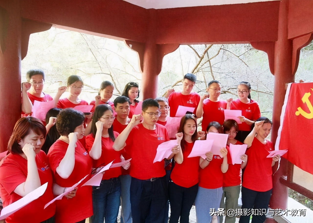 大学入党和没入党，有什么区别？看看入党的优势，再给你4个建议