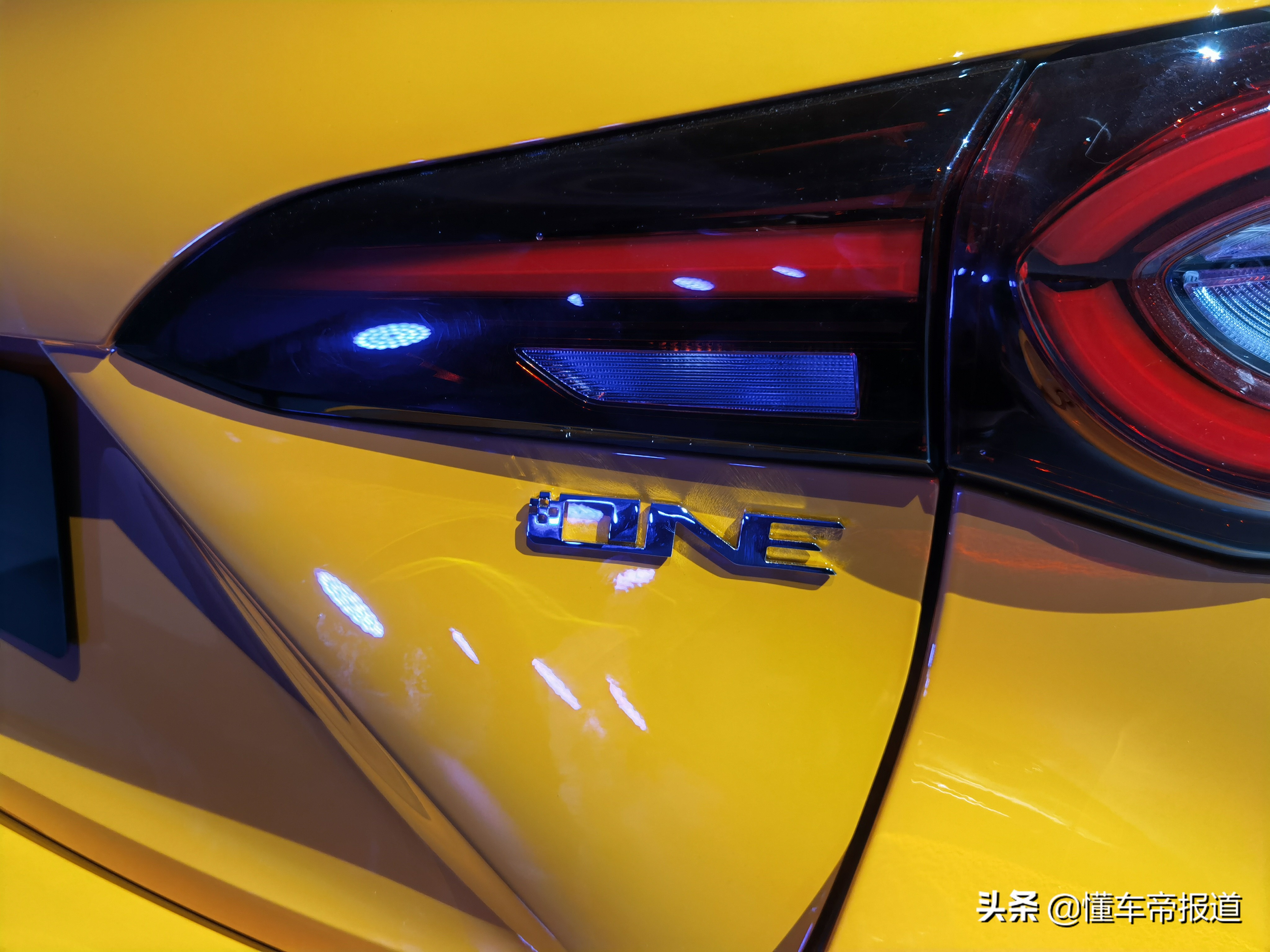 新车｜紧凑SUV，采用最新家族设计语言，名爵MG ONE发布