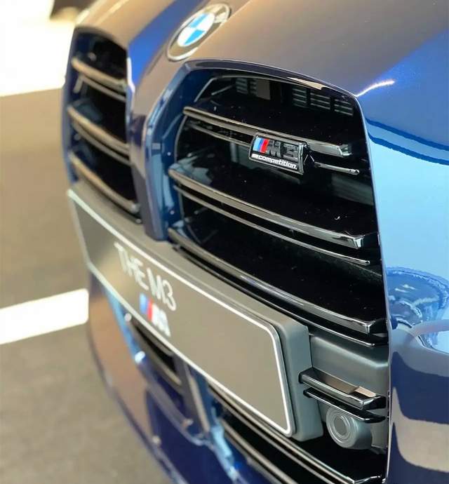 地表最强“3系”！全新宝马M3实车，6缸引擎马力超500匹