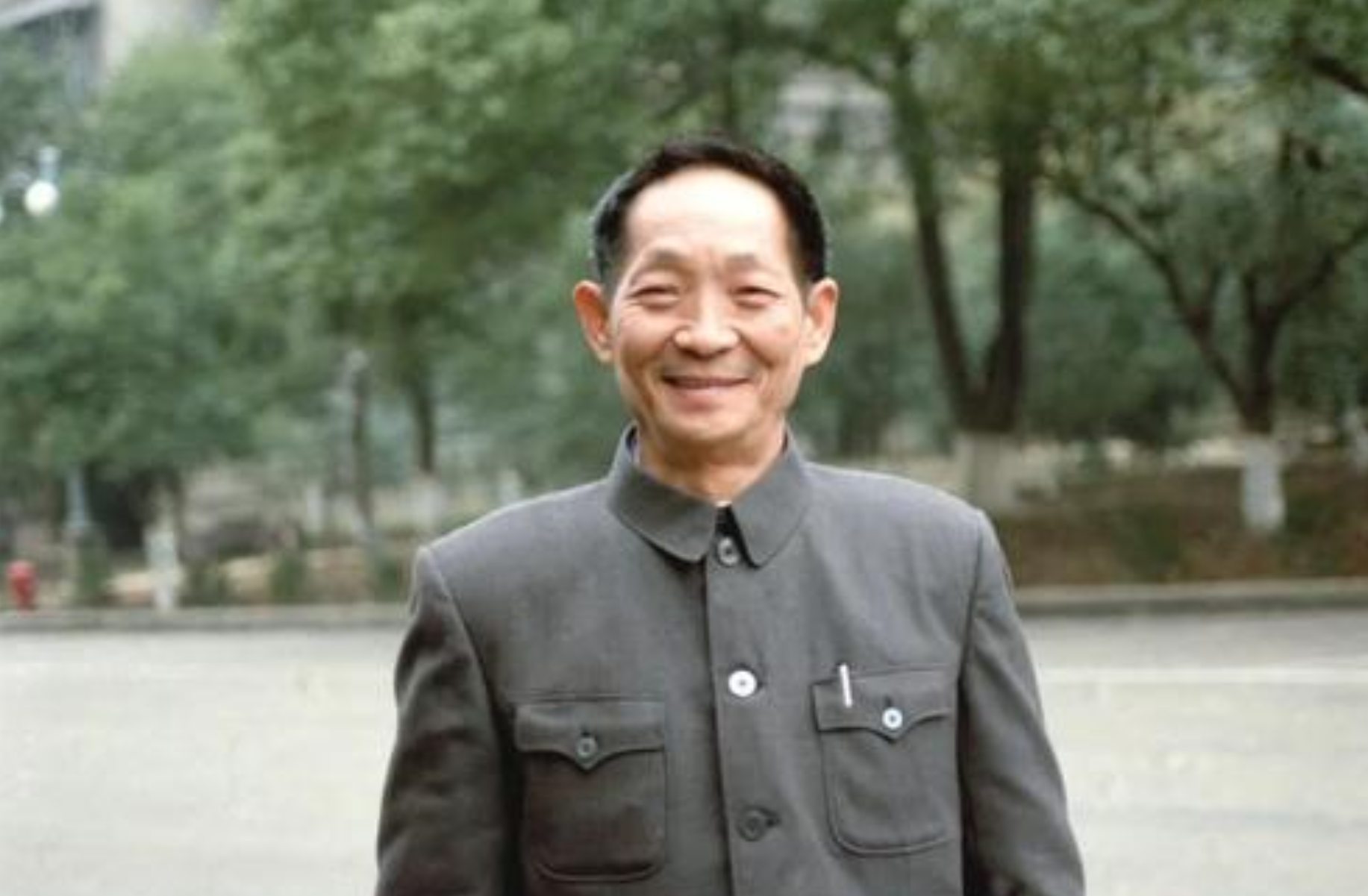 2021高考作文素材：袁隆平留给“后世青年”的五笔巨大精神财富